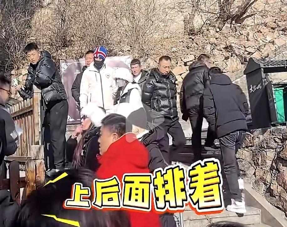 半个娱乐圈都跑辽宁丹东去了？

去年底简直是明星团建！12月22号一天就撞见金晨