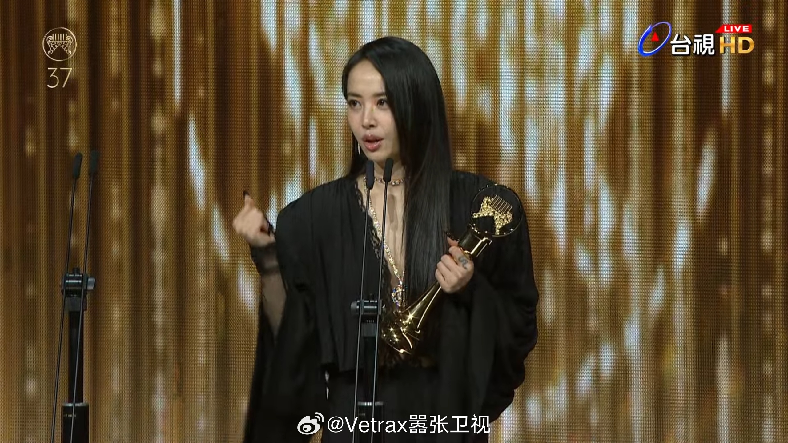 不意外，蔡依林再度拿到金曲奖最佳女歌手奖～ 