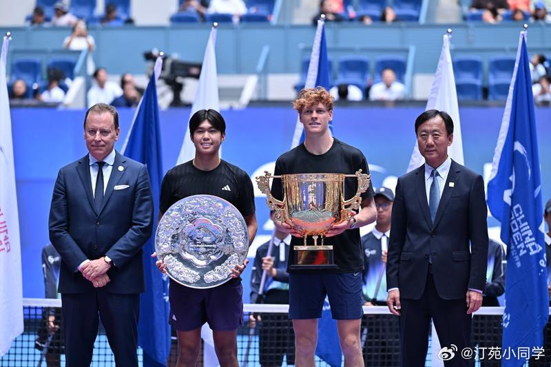 辛纳中网夺冠中网男单决赛，辛纳6-2/6-2勒纳钱夺冠，继2023年之后再次问鼎