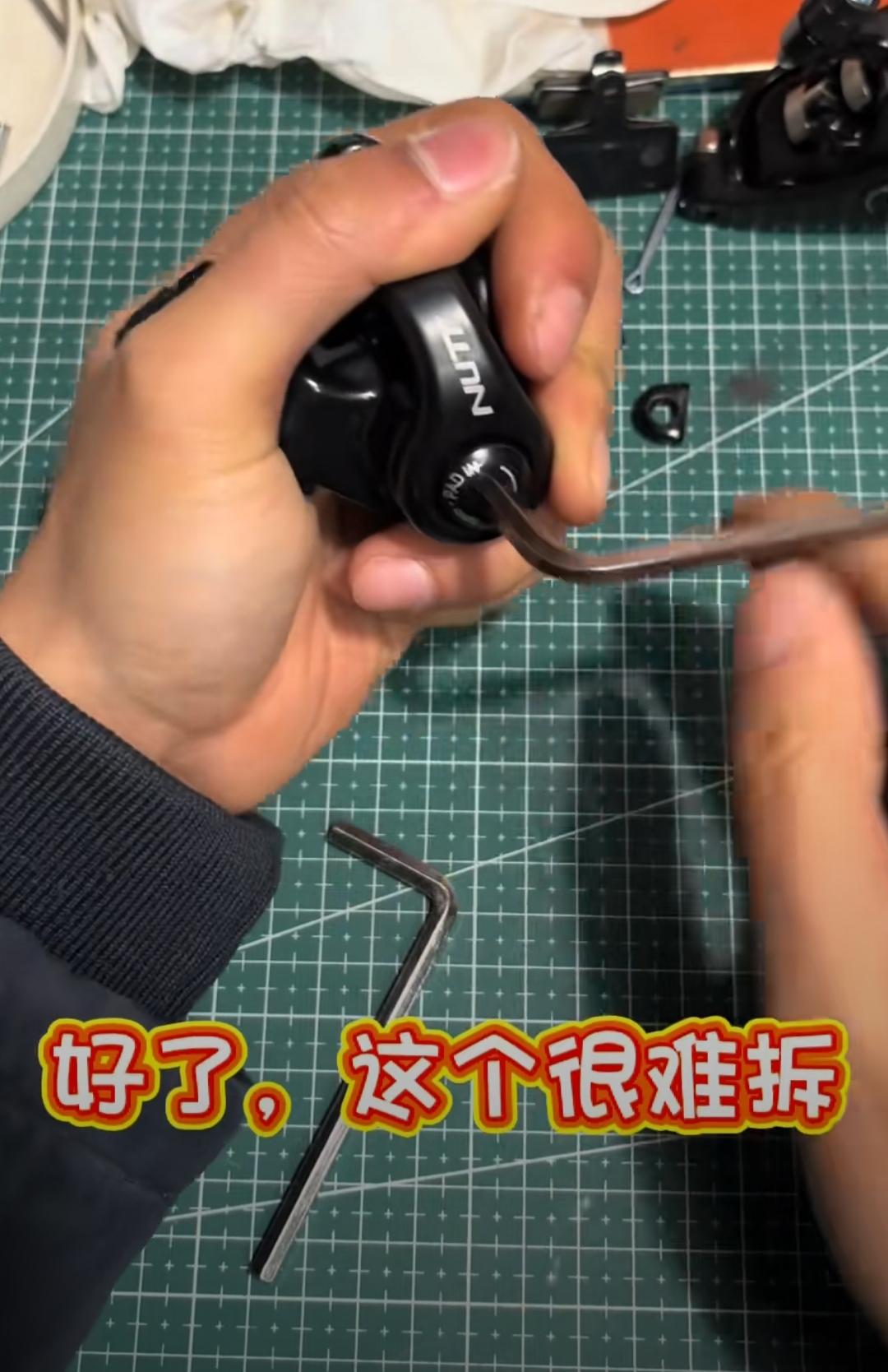 碟刹不回弹的问题解决了，原来是生锈导致，又省了一笔巨款。

最近发现刹车到底以后