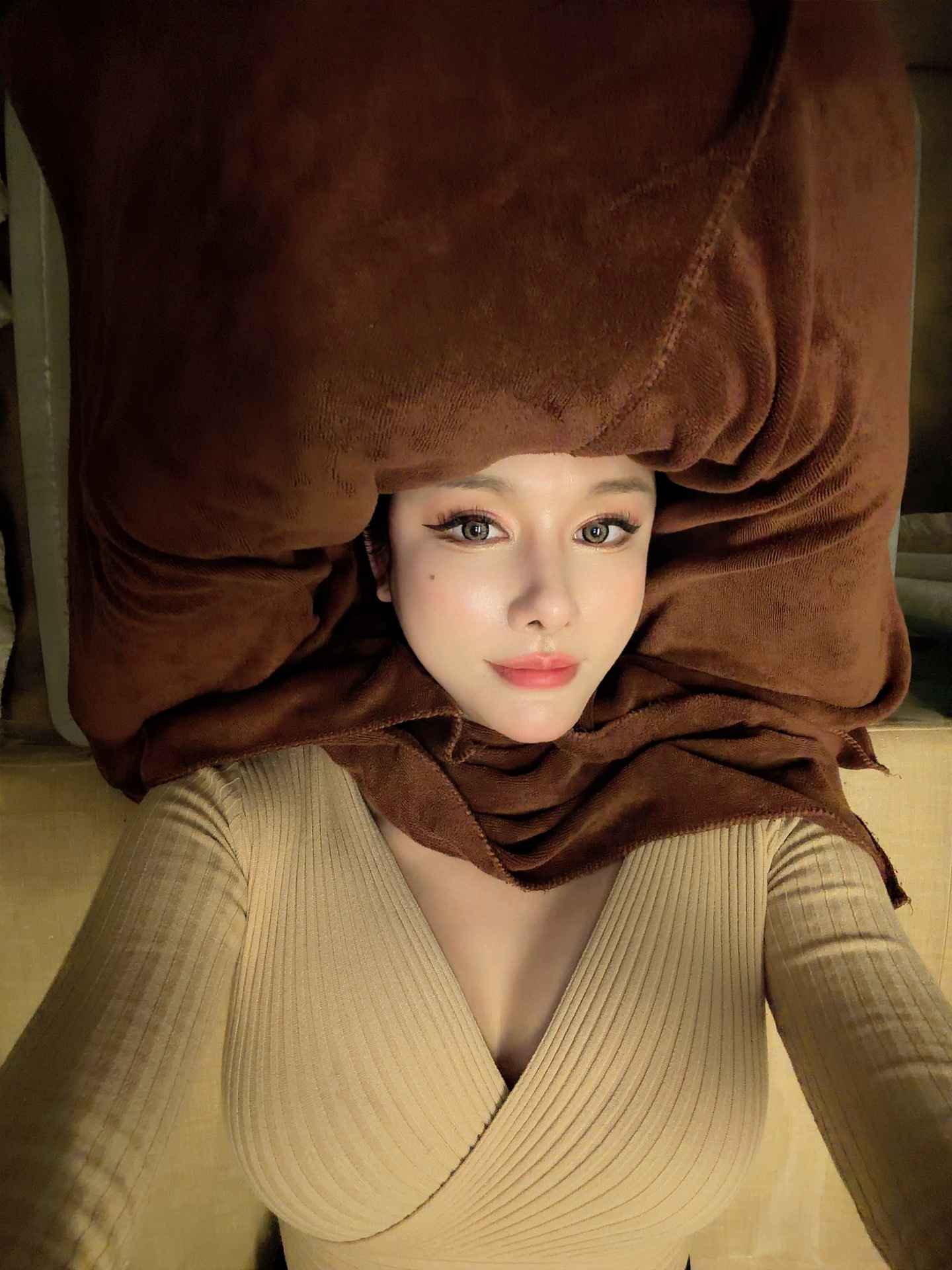 蒸头发，真好玩，看起来像爱斯基摩人 