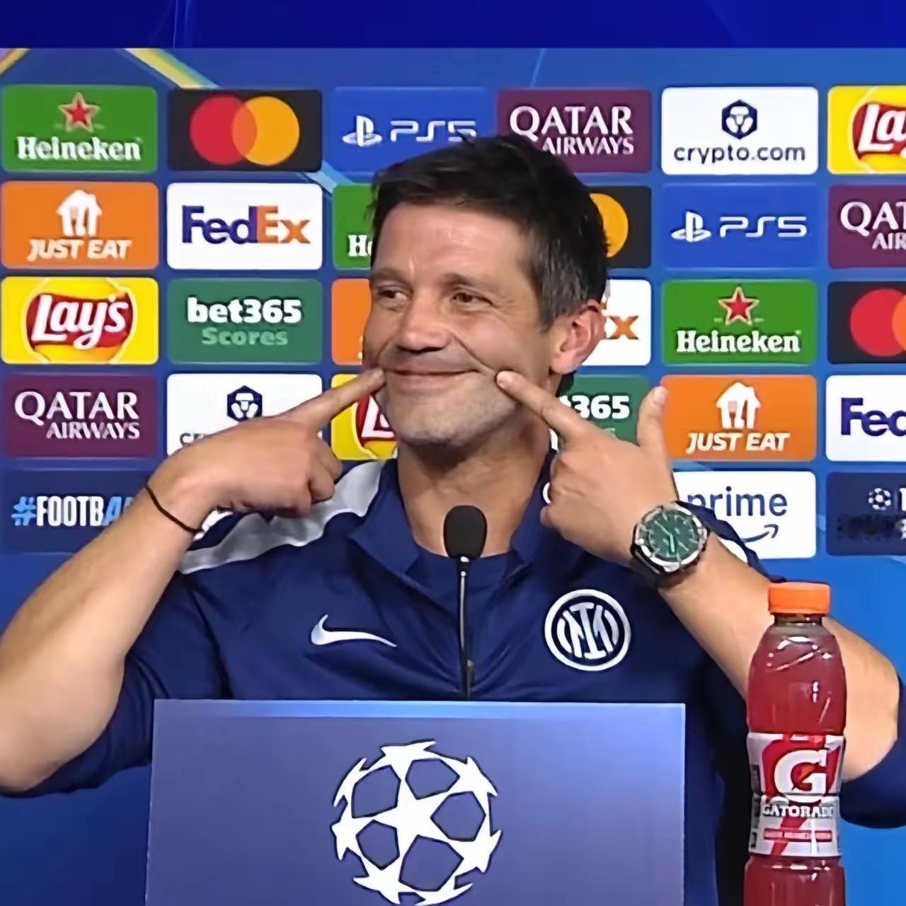 开开心心过大年！首先祝所有内拉们新年快乐，在新的一年事事顺遂！可喜的是国际米兰以