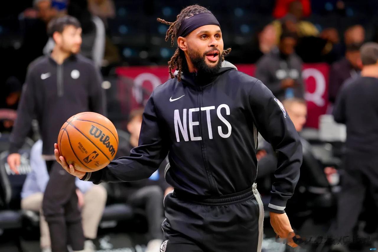 北京时间7月9日NBA老鹰队与雷霆队产生一笔四换一的交易:老鹰队送走泰泰.华盛顿