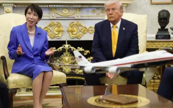 正在美国访问的日本首相高市早苗突然对我们喊话了，高市早苗一句硬话也没有说！
 