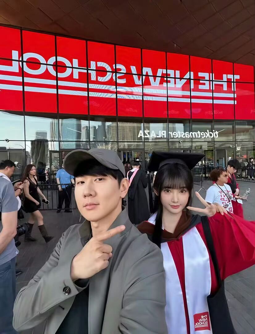 林俊杰妈妈嘴上说“年轻人的事不干涉”，转头就被发现删了大嫂的联系方式？这操作也太