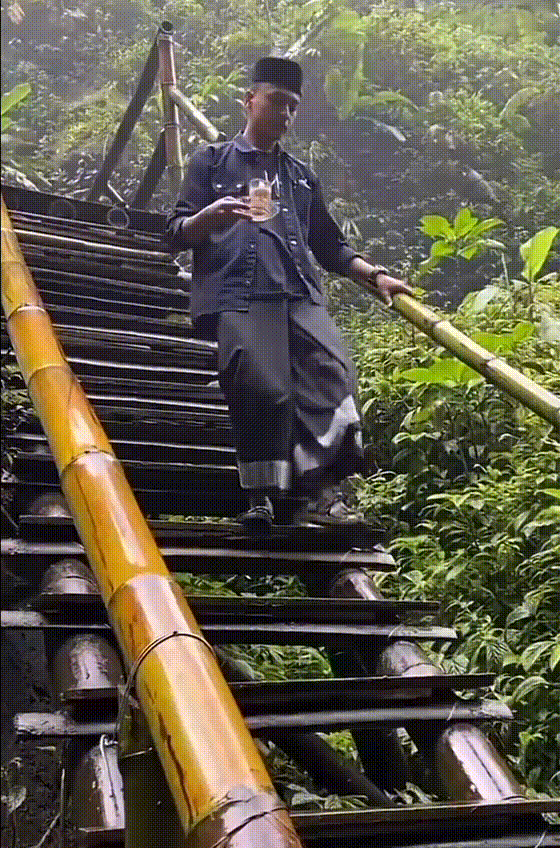 黑不溜秋的一天！昨晚打滑了，兄弟们，和你们说声不好意思，黑夜给了我黑色的眼睛，刚