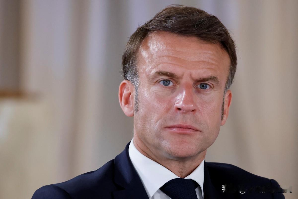 马克龙发声了！
原意如下：“委内瑞拉人民摆脱了尼古拉斯马杜罗，他们只能欢欣鼓舞。