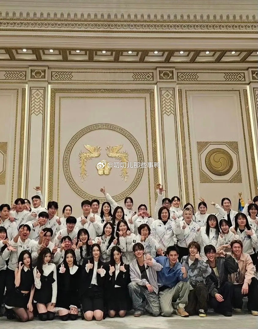 illit cortis冬奥午宴大合照～