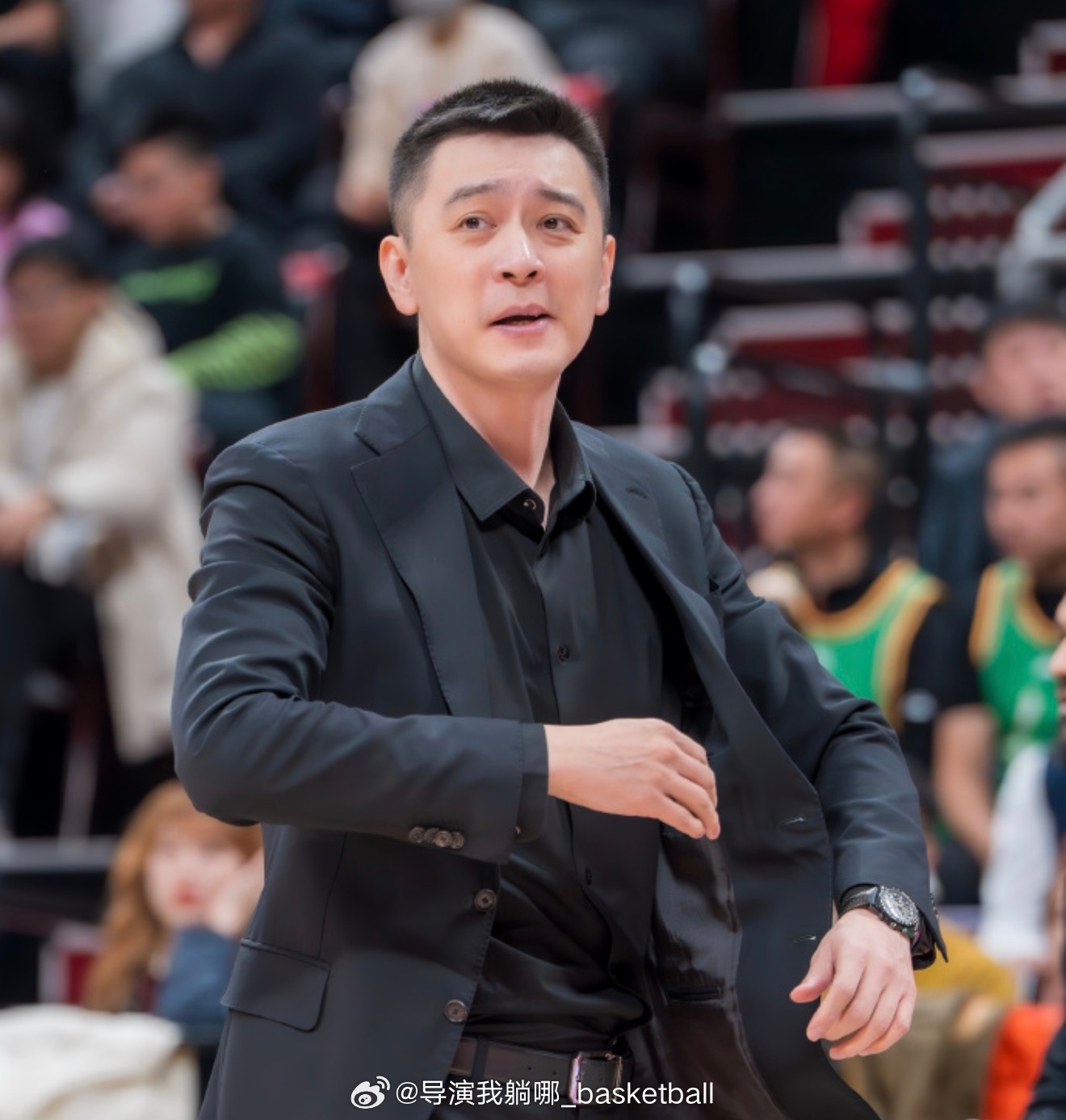 杨鸣指导今天在快手APP的比赛解说中回应了自己下一步的去向：我工作没有做好离开辽