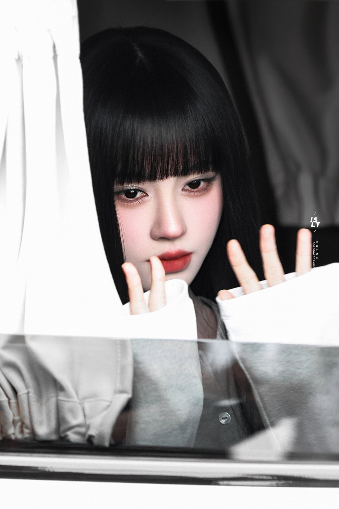 鞠婧祎 jjy鞠婧祎姜黎非﻿ jjy鞠婧祎千香 你太安靜了，坐在那像一封沒有地址