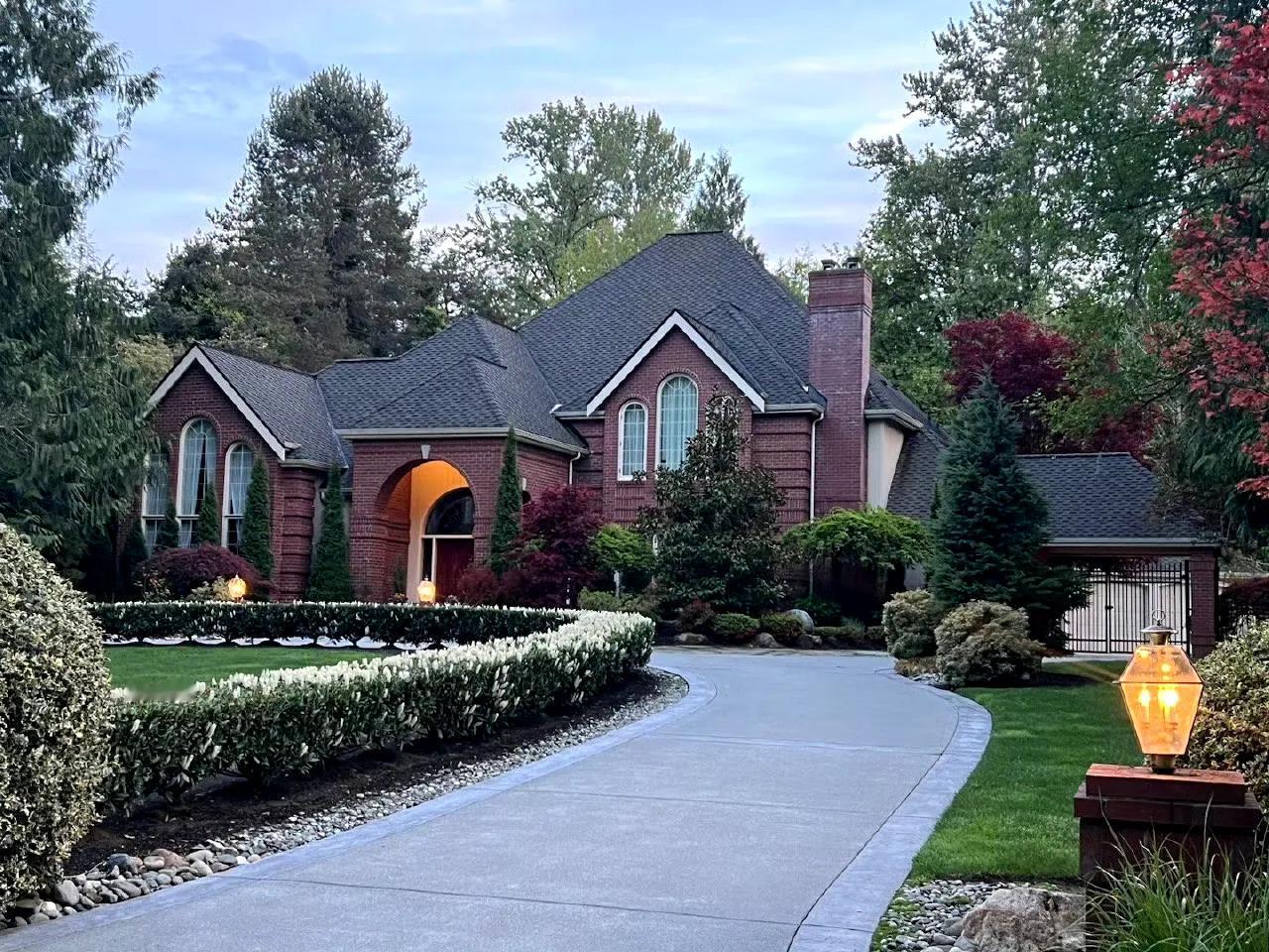 从前，有一个小镇，名叫“随缘镇”。这个小镇的居民们深信“人生就是玩，就是体验”的