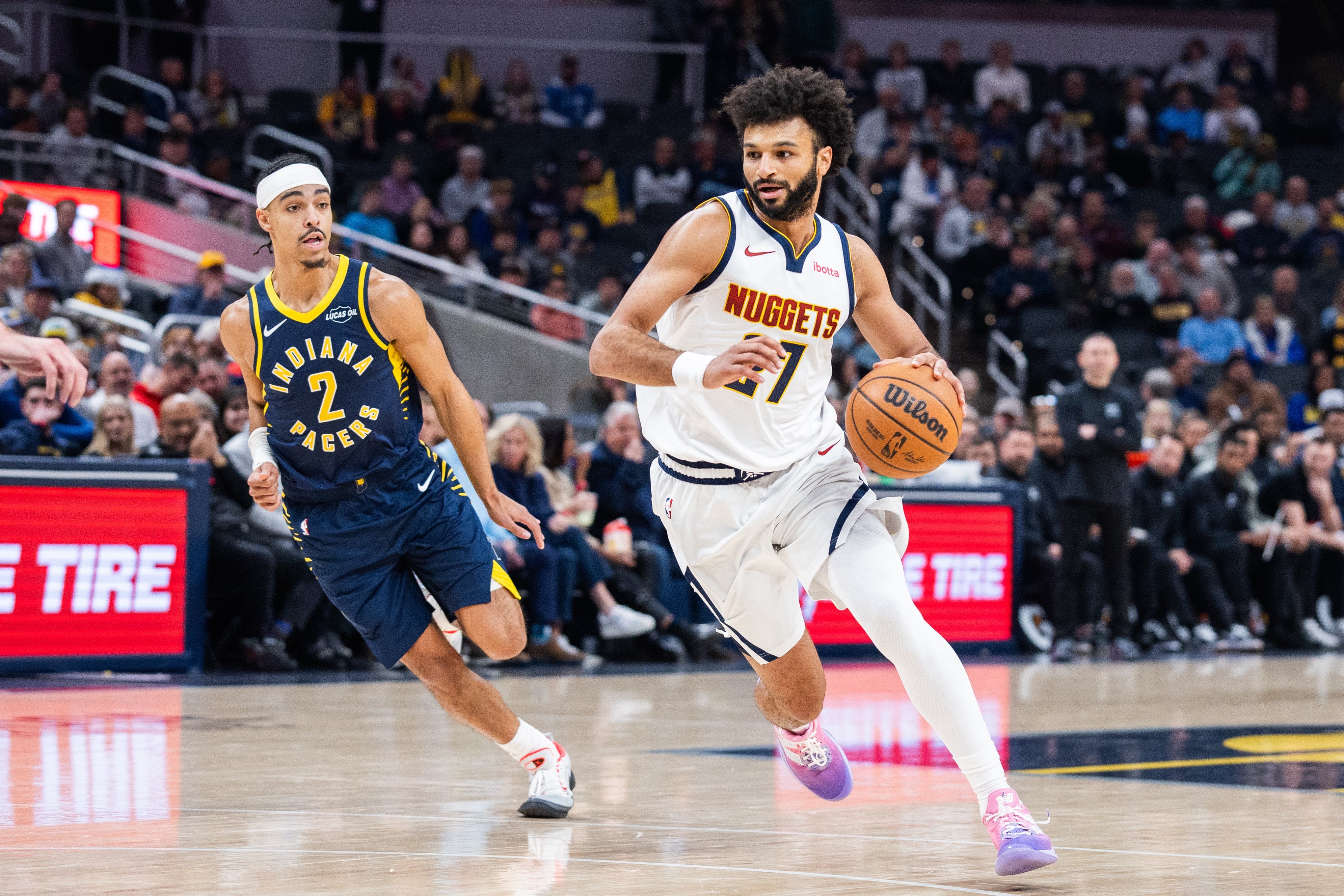 掘金客场轻取步行者，上一场比赛面对独行侠伤病退场的贾马尔·穆雷，再次激发了轻伤不