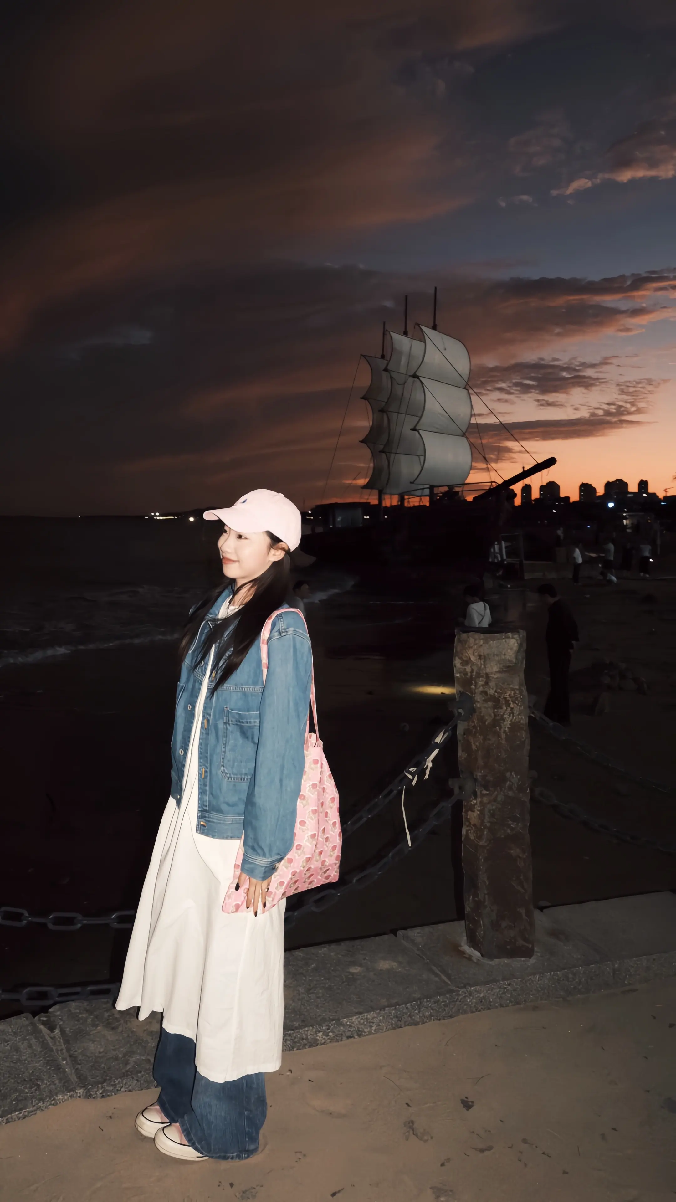 你 怎么舍得让我的爱流向海~