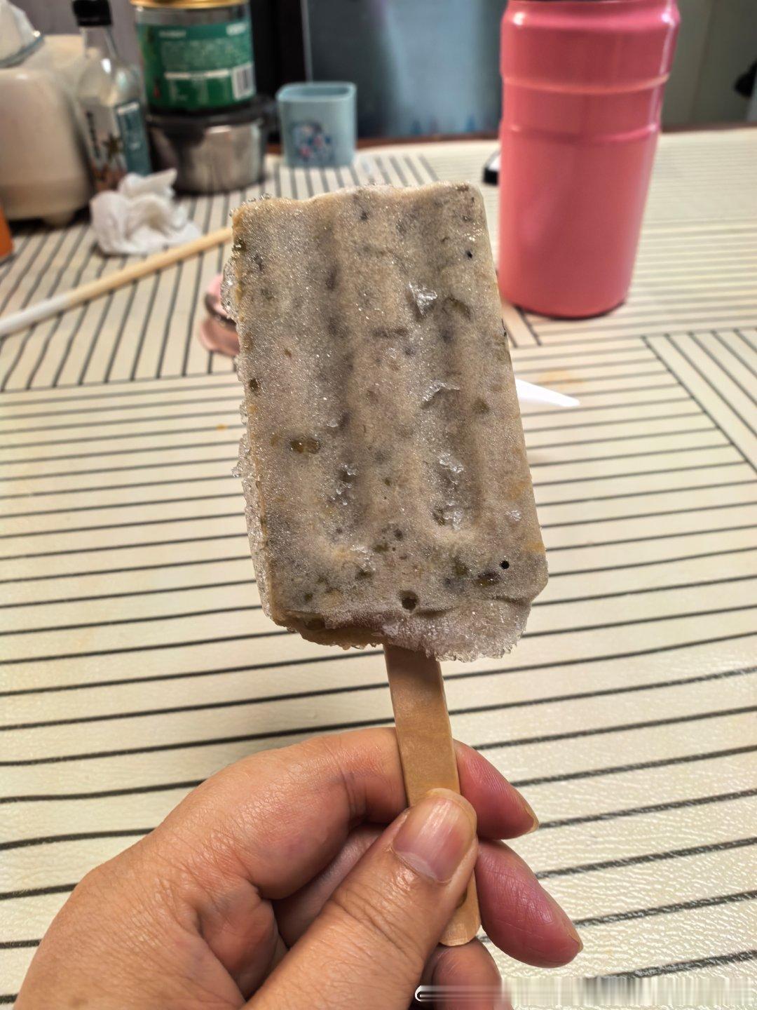 收东西收得发火！吃根绿豆冰棒先…… 