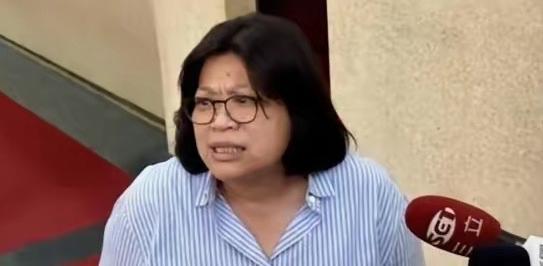 王美惠一张嘴就是“台湾人不是中国人”，喊得比谁都大声。 可当记者轻描淡写地问她祖