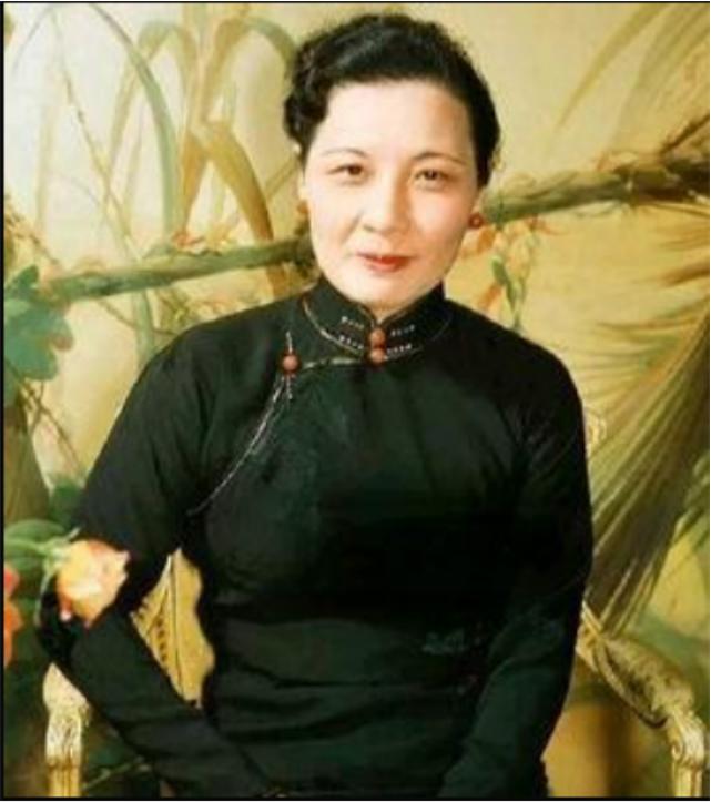 1982年，廖承志致信蒋经国，呼吁台湾回归，然而，宋美龄在回信中的9个字却令人心