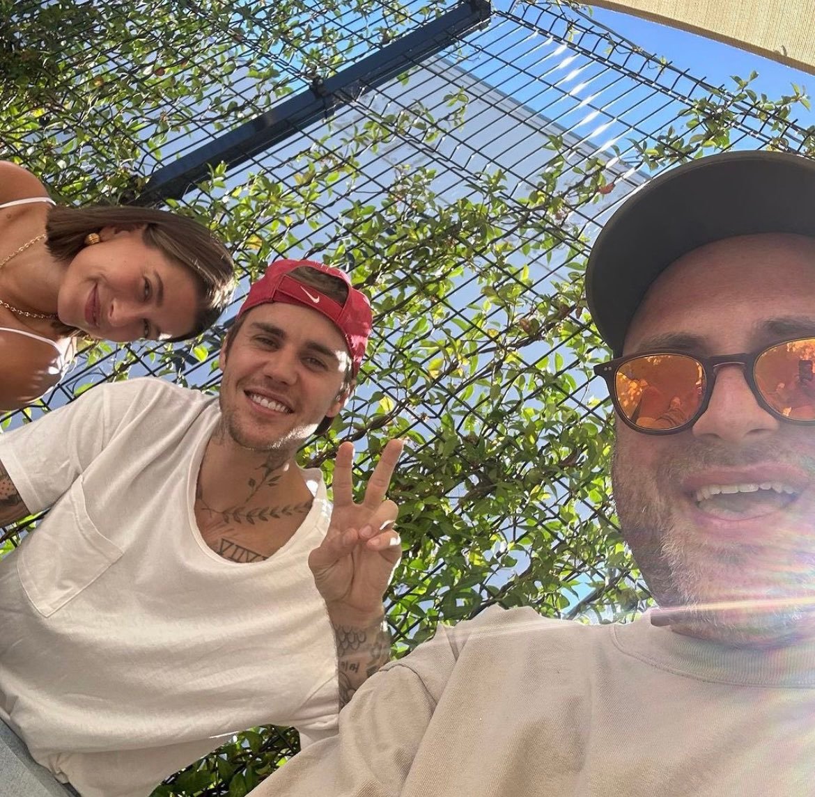 #JustinBieber[超话]# • #贾斯汀比伯# 周五啦💖Yeah一個