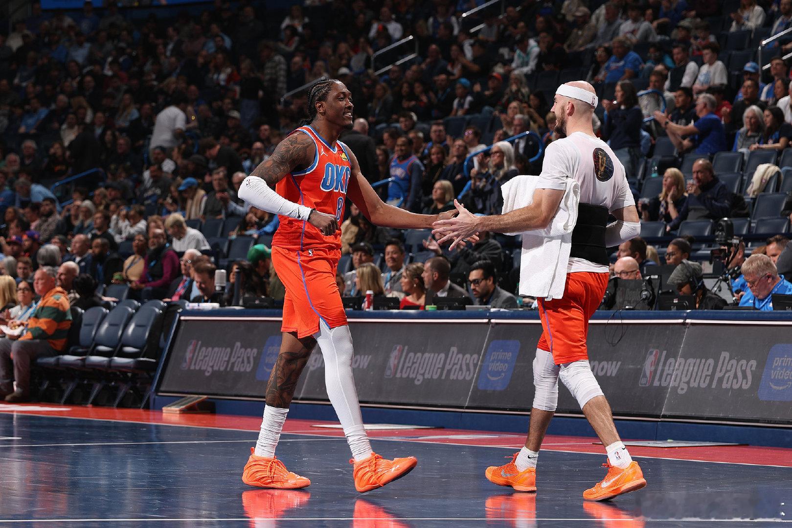 杰威格局拉满  杰伦-威廉姆斯谈由于缺席场次过多无缘评奖，损失5000万美元，他