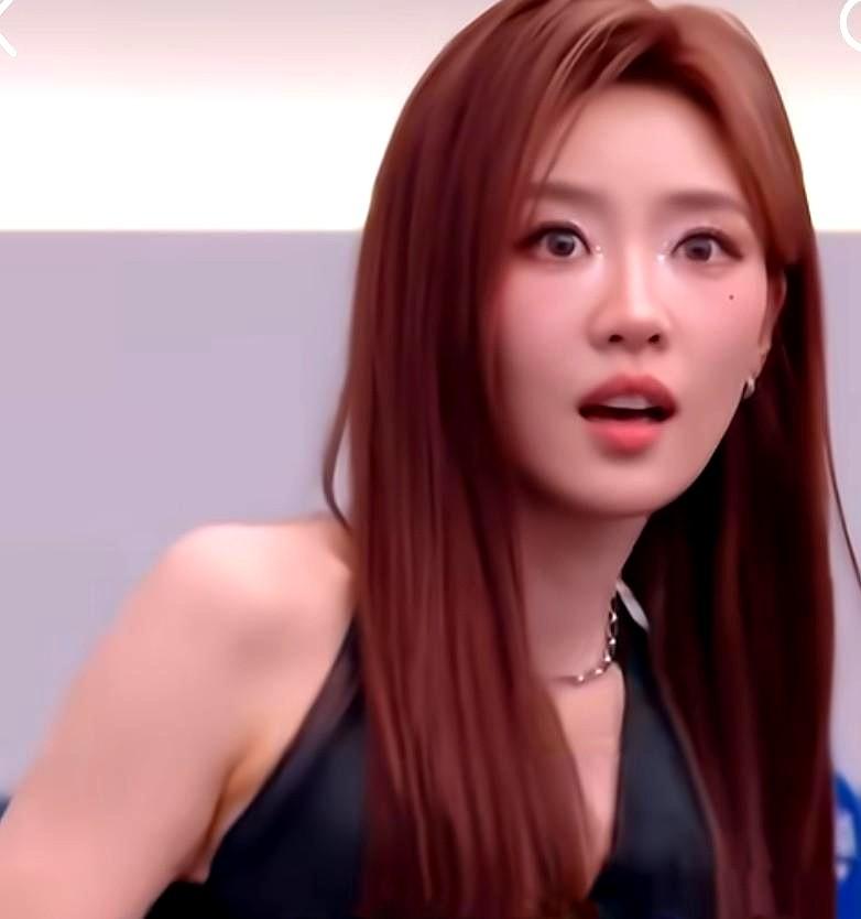 天呐，张月这姑娘，真有点东西！
她身上那股劲儿，绝了。
不是说她黑马逆袭多厉害，