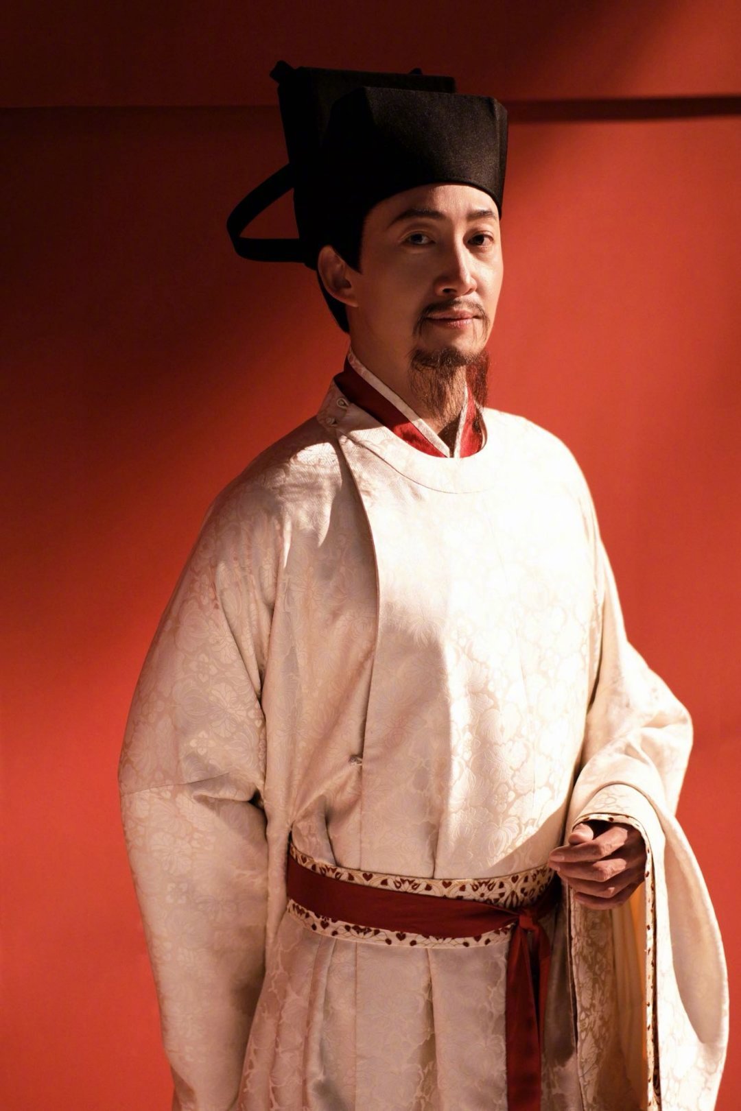 王阳古装新皮肤 王阳一穿上古装气质大变，儒雅又有风骨，完全是古言男主既视感！！期