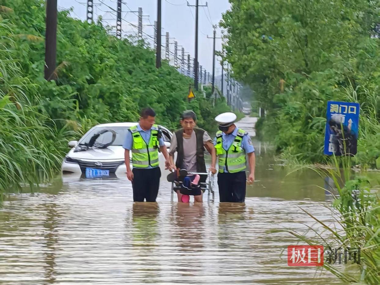 今天起来又下了雨，咸宁这段时间雨就没间断过。

受台风“美莎克”残余涡旋环流影响