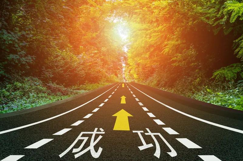 改变命运的诀窍，不是抓住某个瞬间机遇，而是打破认知屏障。很多人会被“我不配、我不