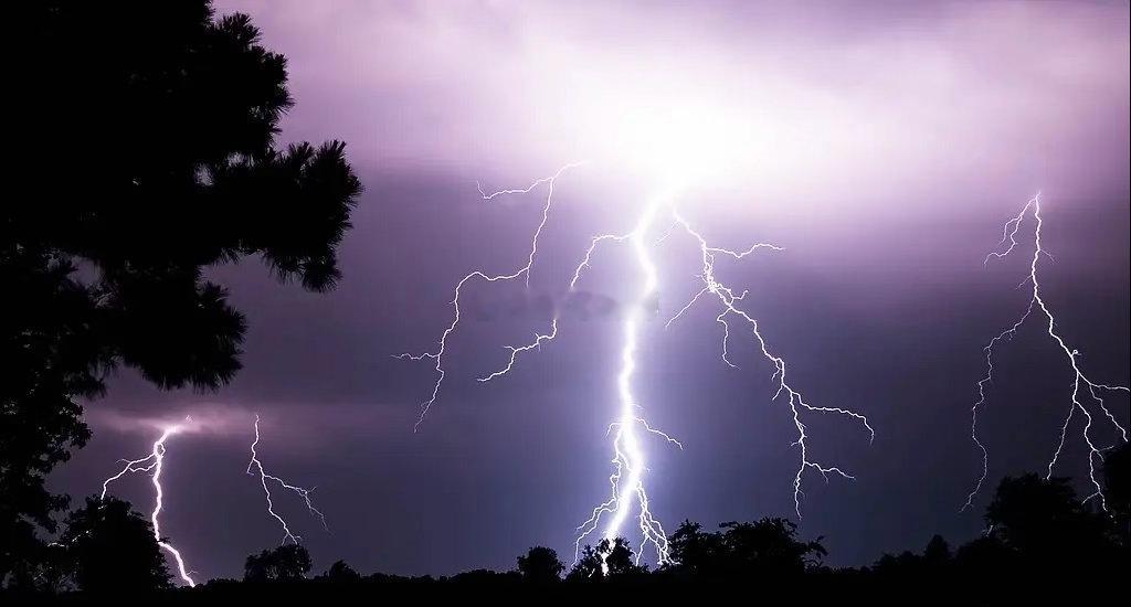 周末炸雷！7只A股集体官宣退市风险警示，多股明日停牌披星戴帽！2026年4月26