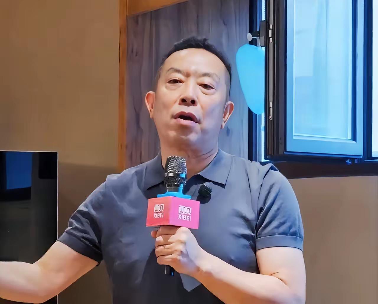 这个西贝的贾老板就是个蠢货，不懂这样的人为什么能把企业做这么大，全国370多家门