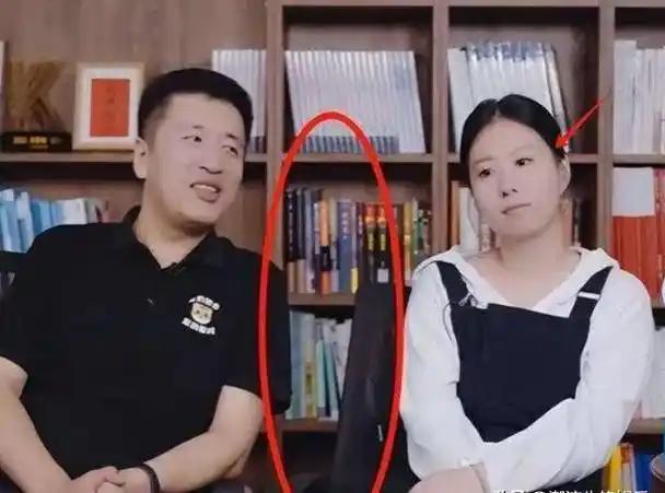 有人说张雪峰去年就立遗嘱了，遗产全部留给女儿，还说他现任妻子是 2025 年 1