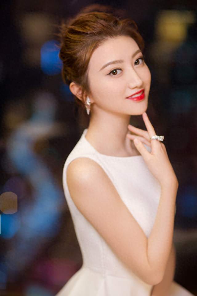 3000万彩礼纠纷案！景甜首度正面回应，全网彻底沸腾