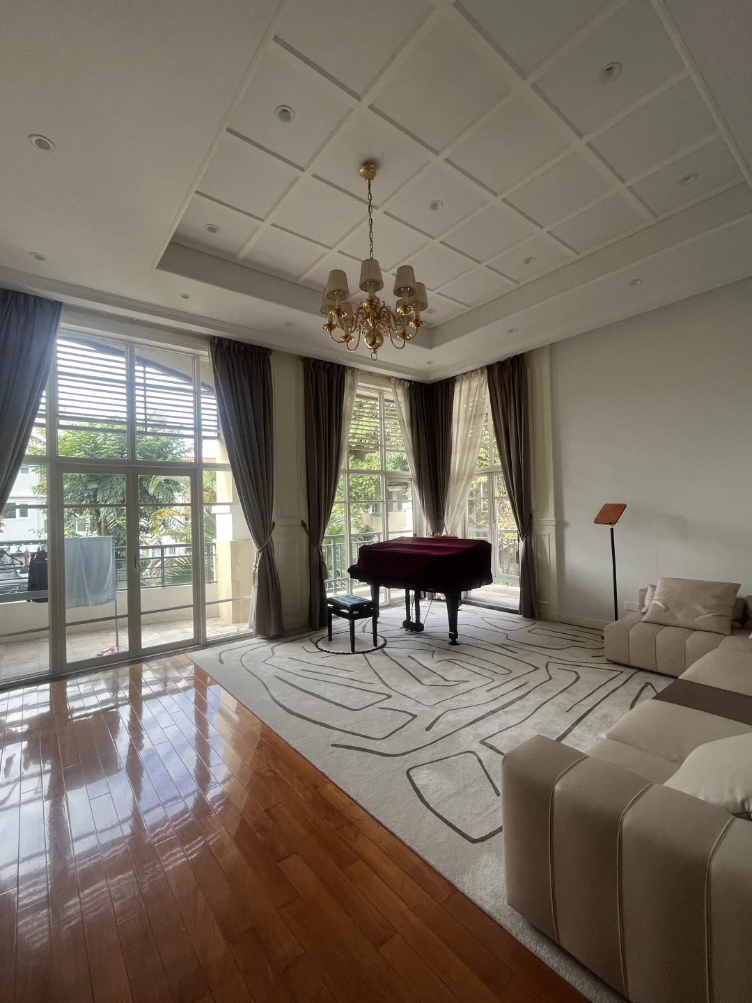 纯水岸别墅！这个行情居然有100组买家看房！