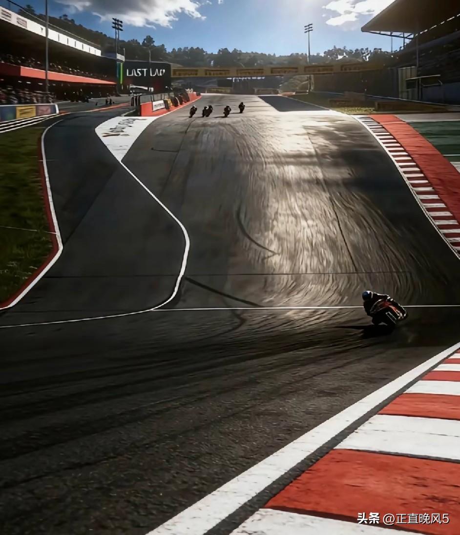 最近的张雪机车很火爆
听到各大官媒采访张雪，说了一句很触动的话，新出大马力的车不