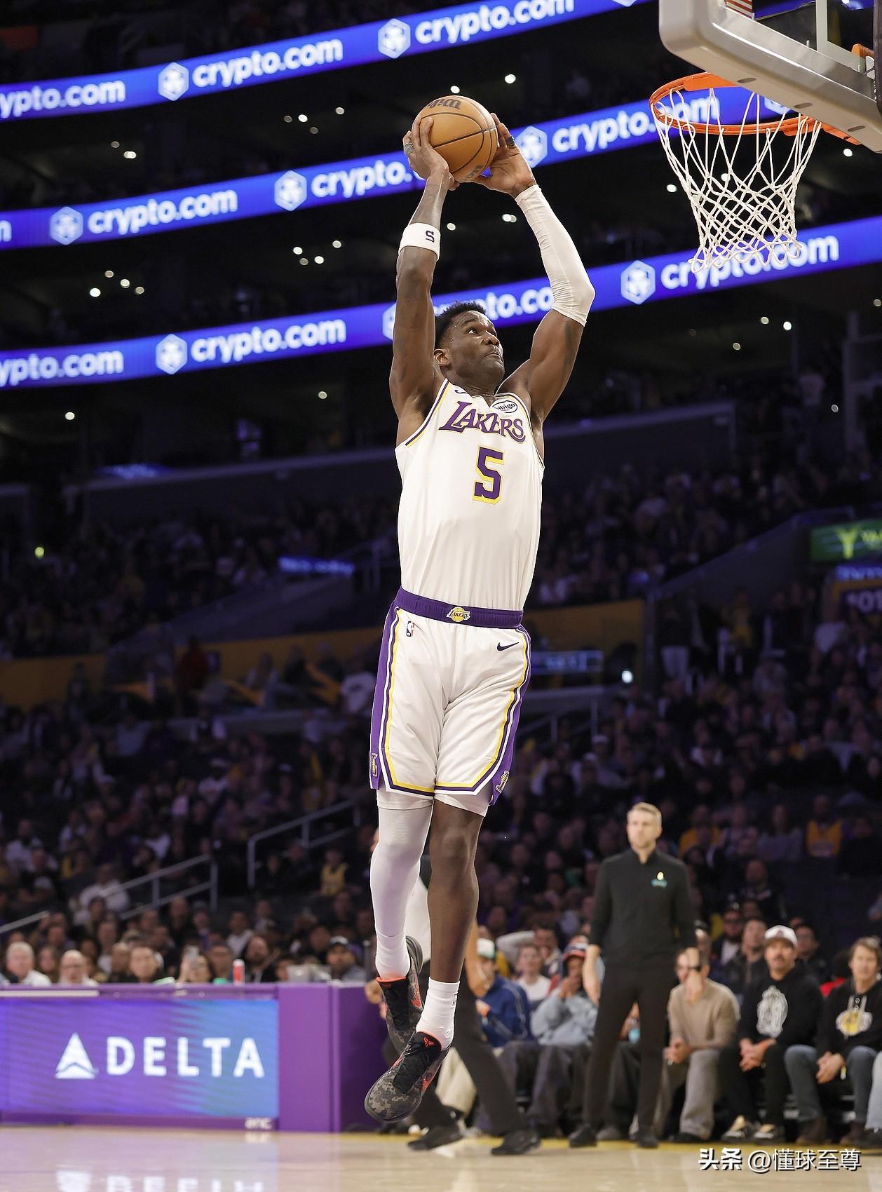 亏大了，艾顿表现不比哈腾差却只能拿到810万美元年薪！

据NBA记者报道，湖人