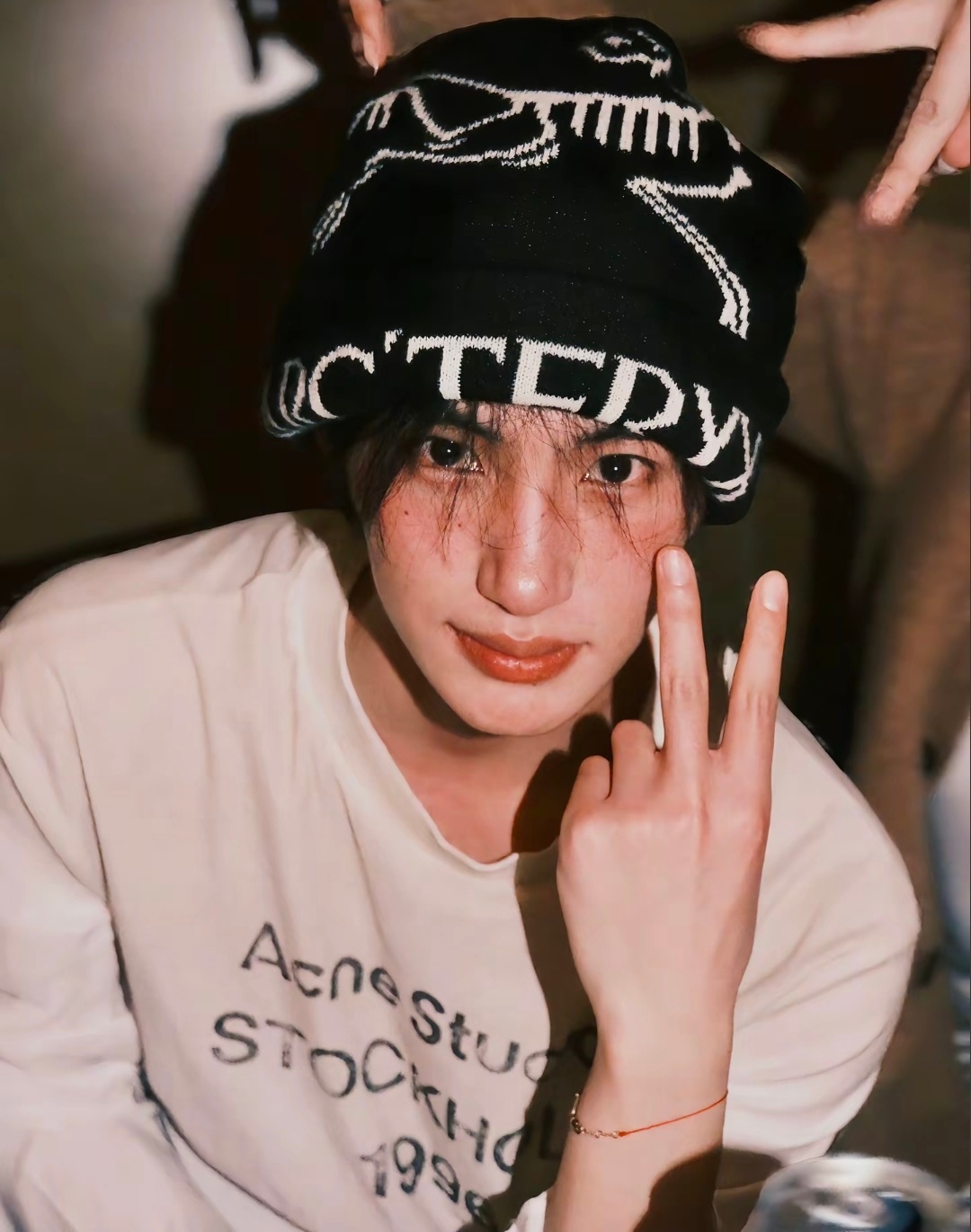 演员张翅🪽 演员张翅 🪽张翅 “有这么多素未谋面的人，在很远的地方把我放在心