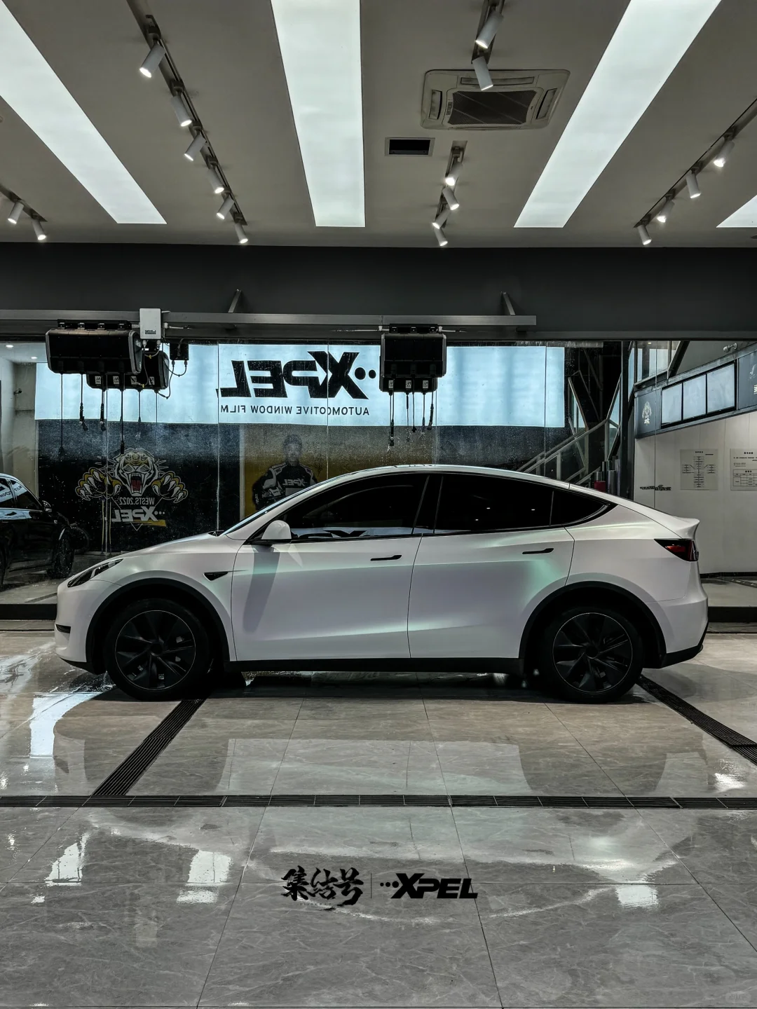 瞧吧！特斯拉改色就没有不好看的，通勤之王