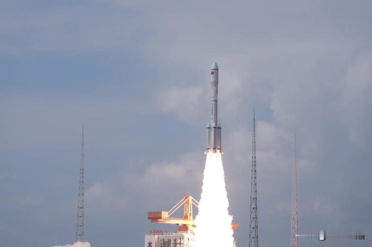 好家伙，又来一发，7月9发收官，成功率100%。6A作为咱们现役唯一固液捆，发射