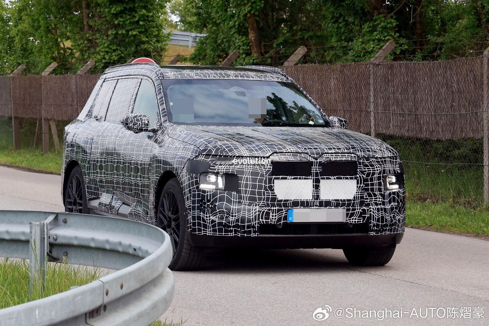Neue Klasse宝马路测已经不是什么新闻了X7、新7系和X5都要换新语言。