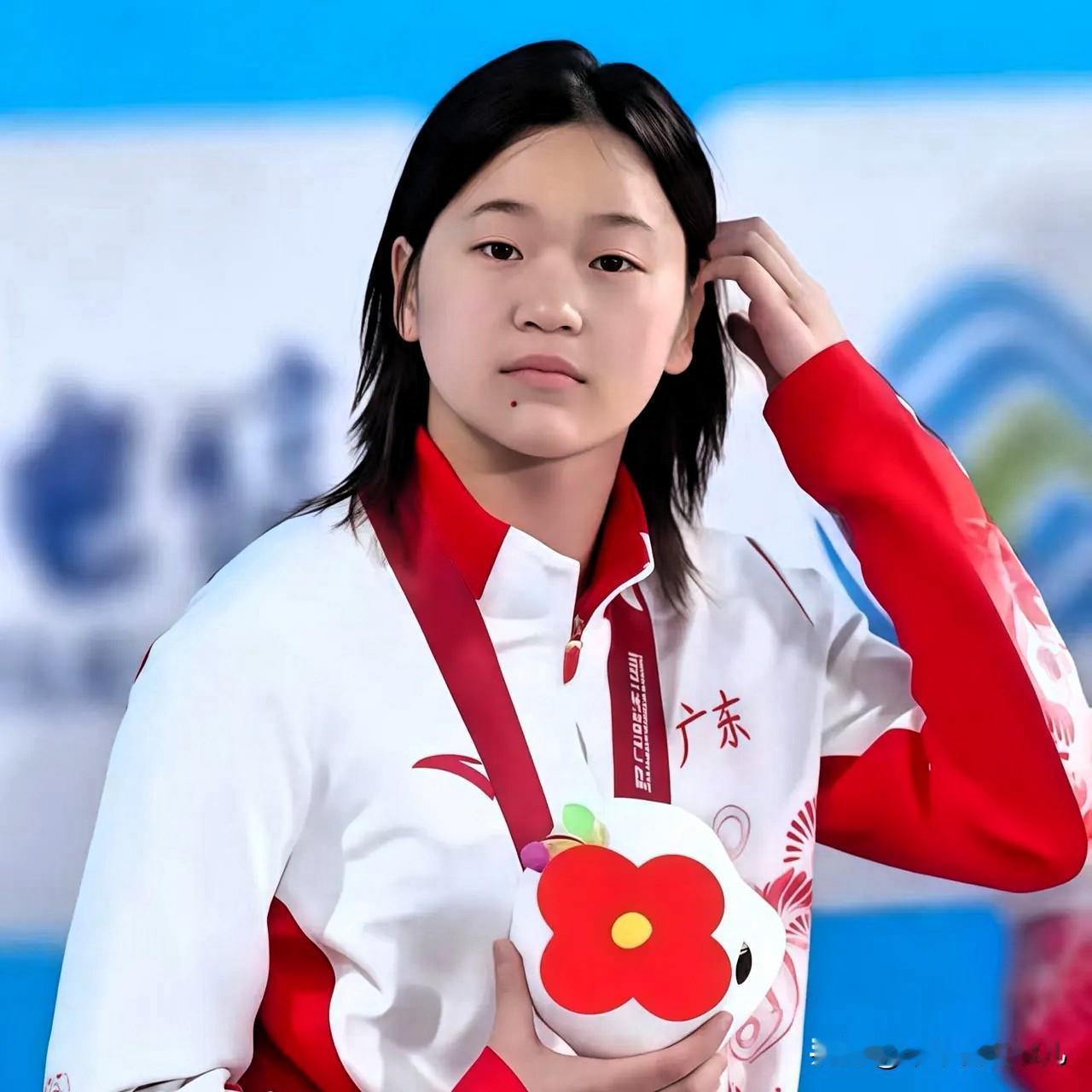 如果单纯论个人在全运会的表现，陈芋汐获得了单人金牌，我当然会说她是最优秀的选手，