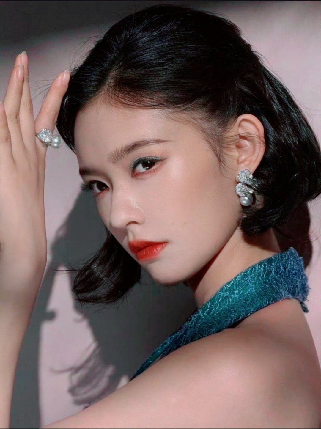 林允W盛典出图速度热点现场 林允没有了以前少女的感觉，难道传闻是真的？[并不简单