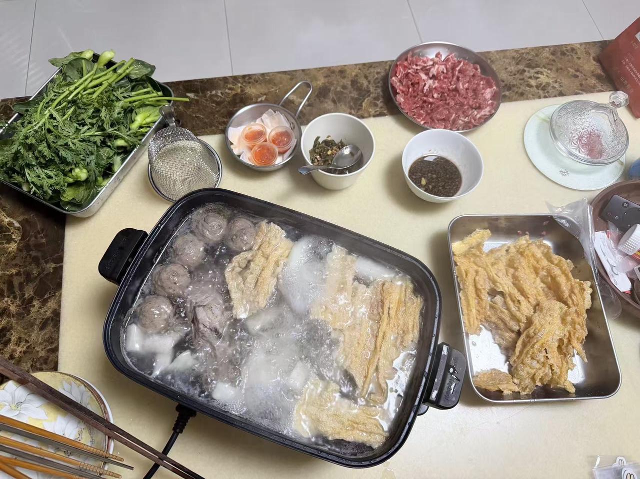 新年生活图鉴新年每天做好吃的，这是我外孙女做的晚餐！