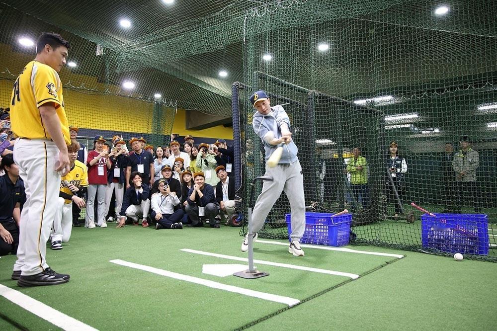 [污]都写得“馬龍靦腆：錯誤示範” 