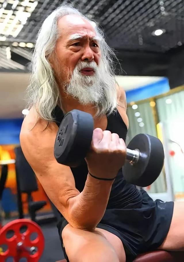 求一下句
      随心所欲人長壽;
      顺其自然体康健。