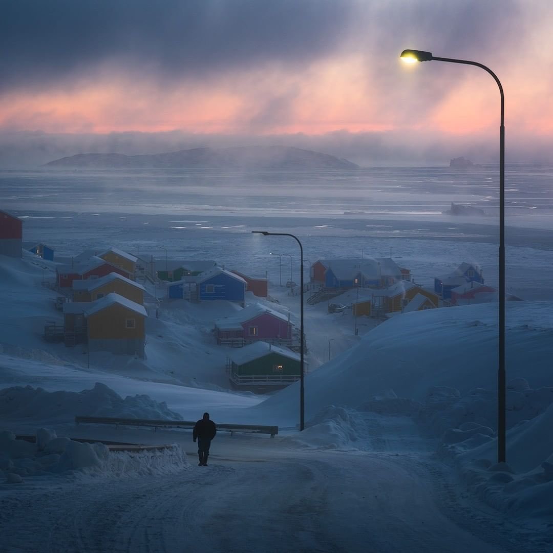 格陵兰，冰天雪地格陵兰岛首府全城一片漆黑