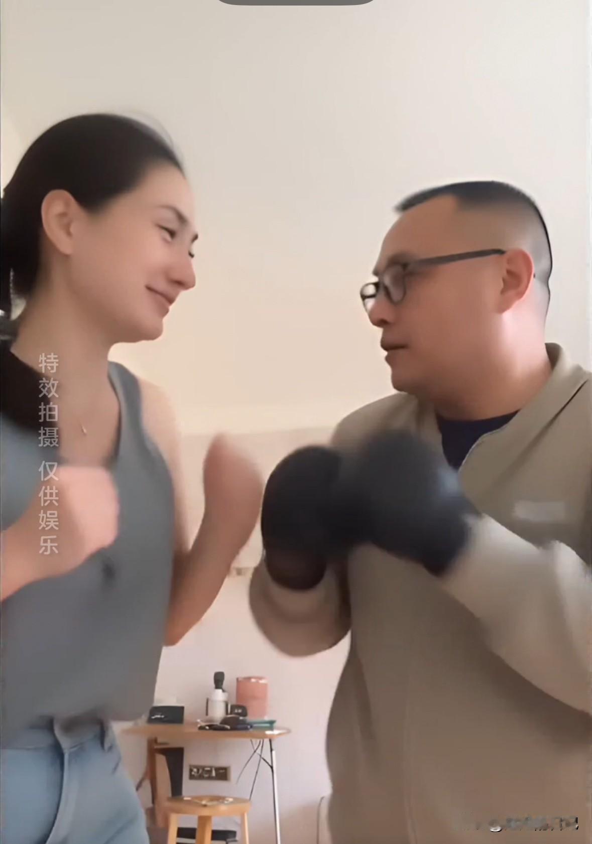 说说家那个二货老公！
我家的笨羊有多笨！
今天早晨，我收拾他走之前造的贼埋汰的家