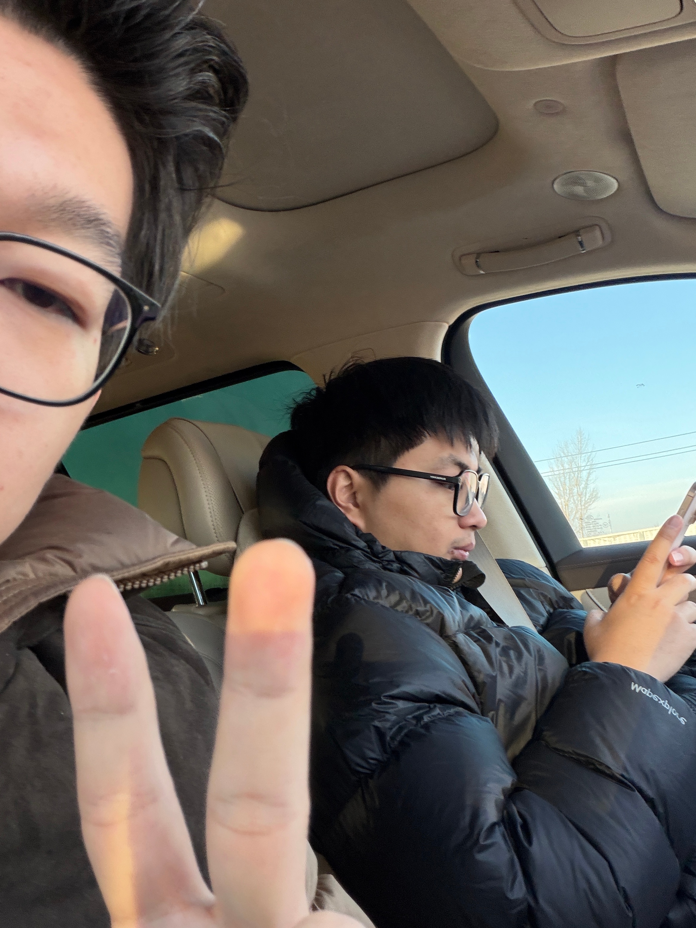 明年必须换个房子，这参加个活动开90分钟车。