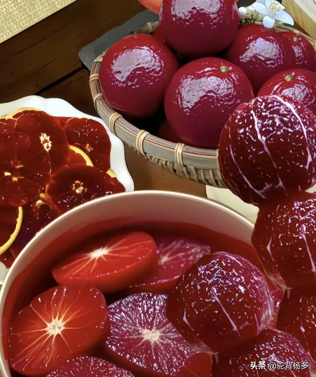 天南地北大拜年今天才知桔子还有紫色的，这桔子果肉鲜艳如瘦猪肉一样，还没吃过，有机