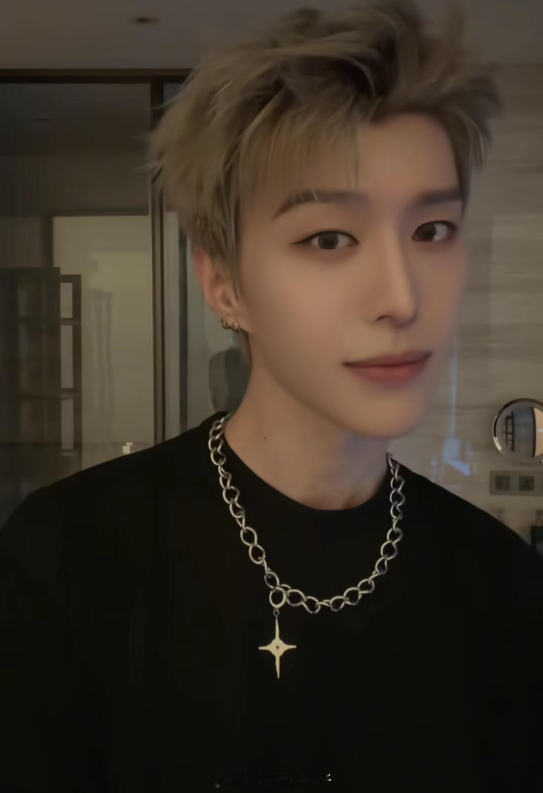 范丞丞 呕吐文案🤢🤮最新营业文案||范丞丞这个文案哈哈哈完美诠释不跟陌生人说