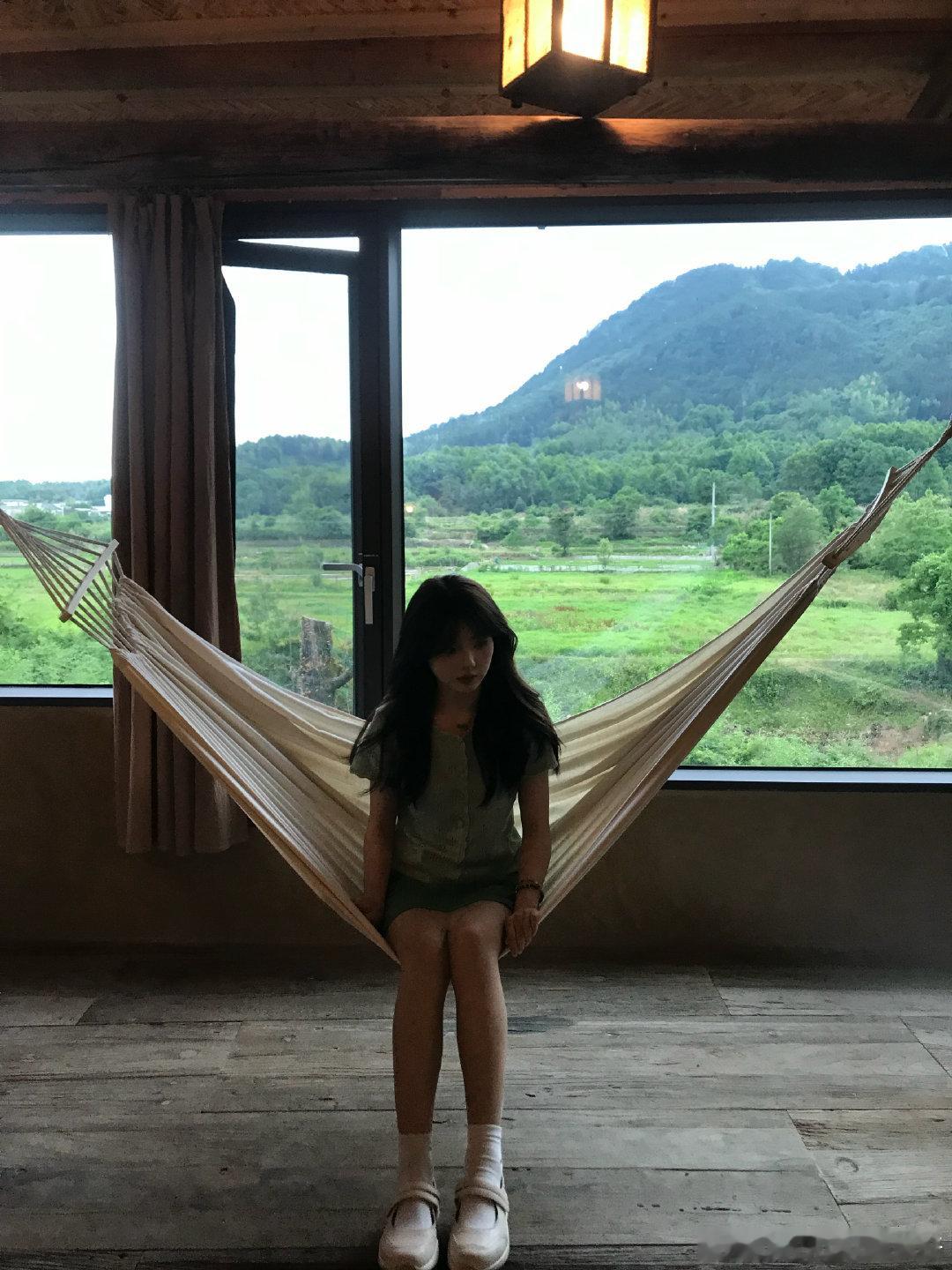 🪷绿色的这组看到大家在评论区说每次的衣服都和景区非常适配我超级开心！好好打扮自