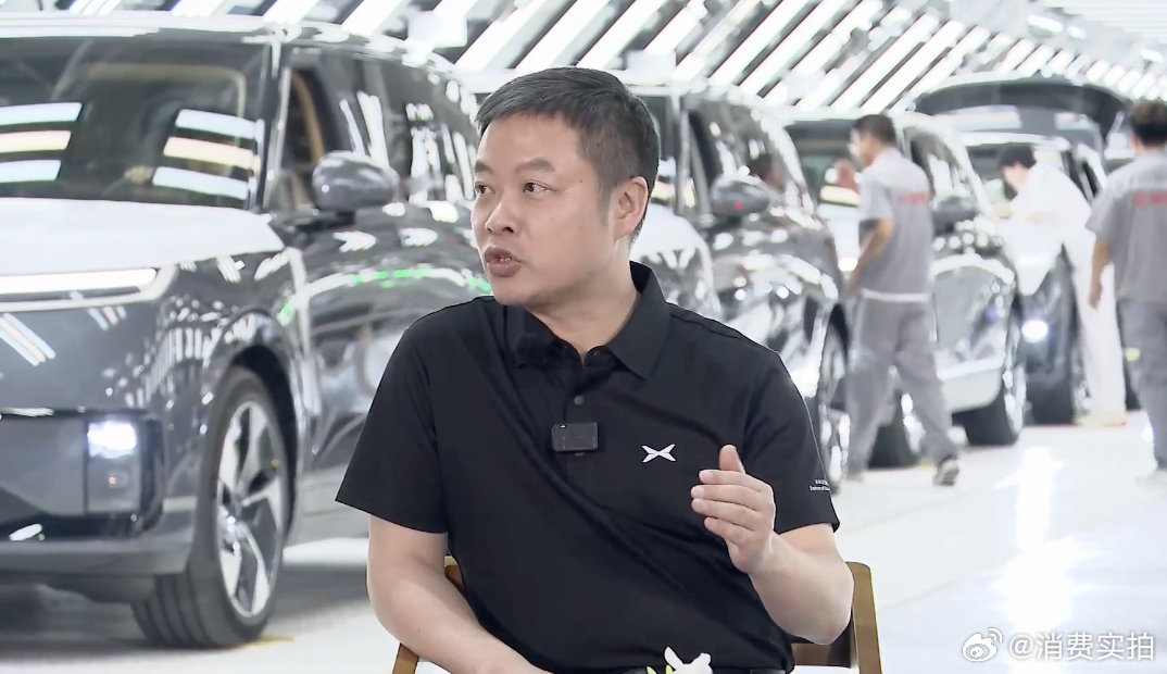 【何小鹏辟谣加价优先提车】何小鹏这两周在客串销售 在6月3日晚间的直播中，透露了