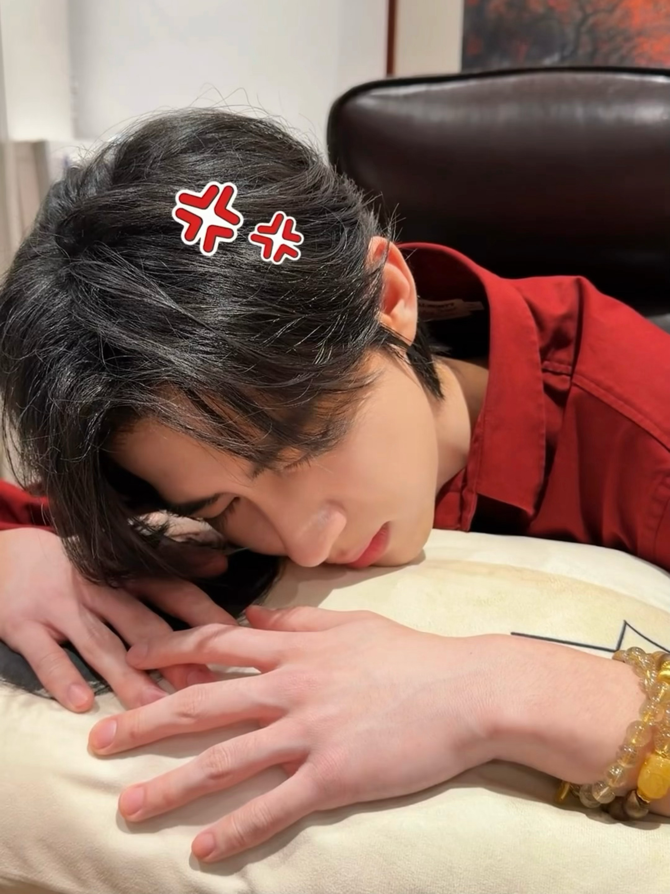 美人嗔怒💢谁惹我家妹妹不舒服了 